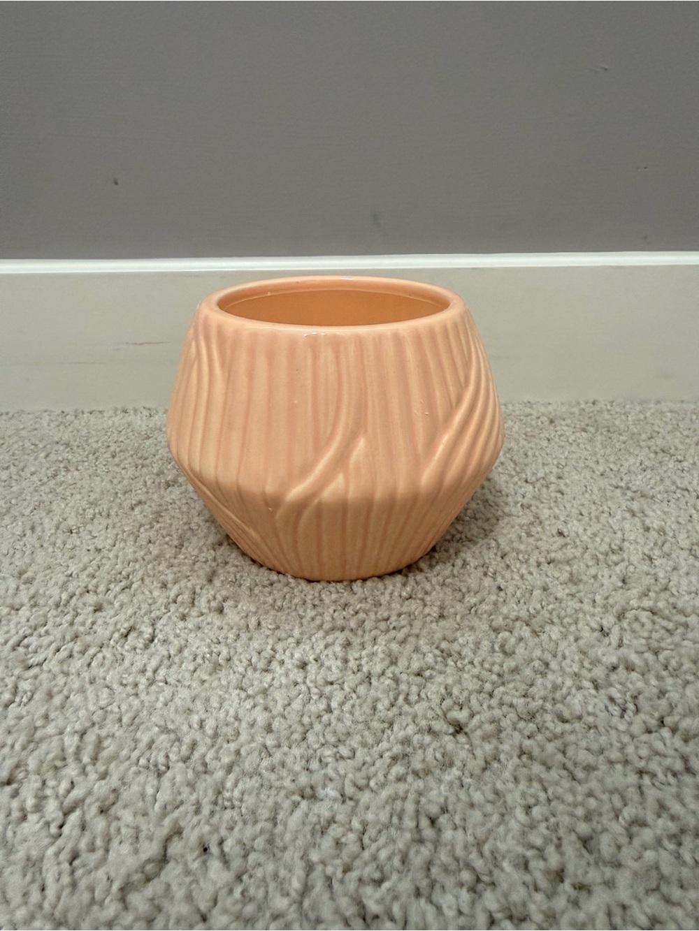 Ashland Peach Textured Ceramic candle